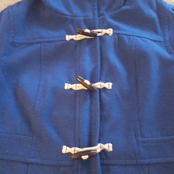 Coat~ - Picture 2 of 4